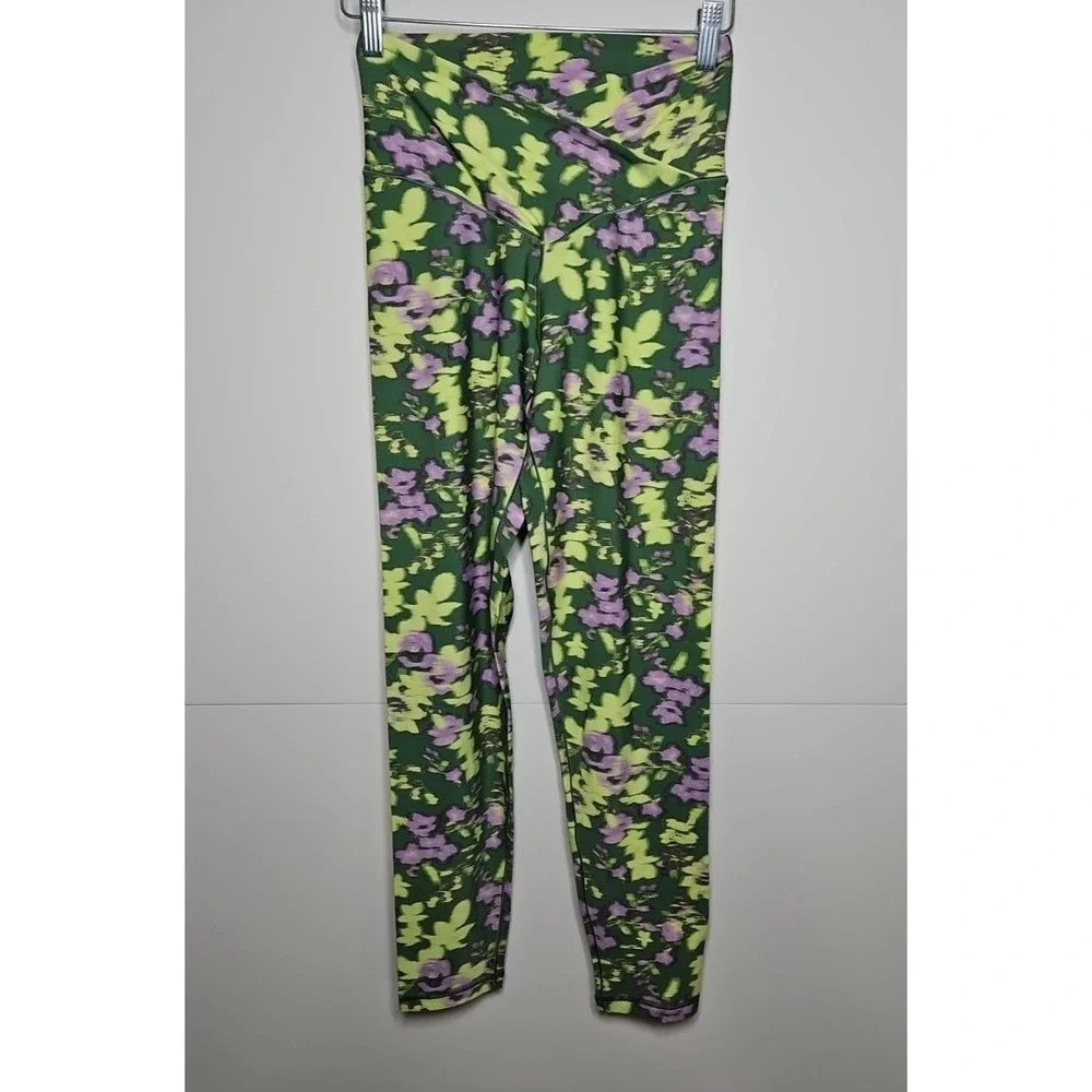 OFFLINE by Aerie Real Me High Rise 7/8 Leggings Green‎ Floral Size Large NWOT